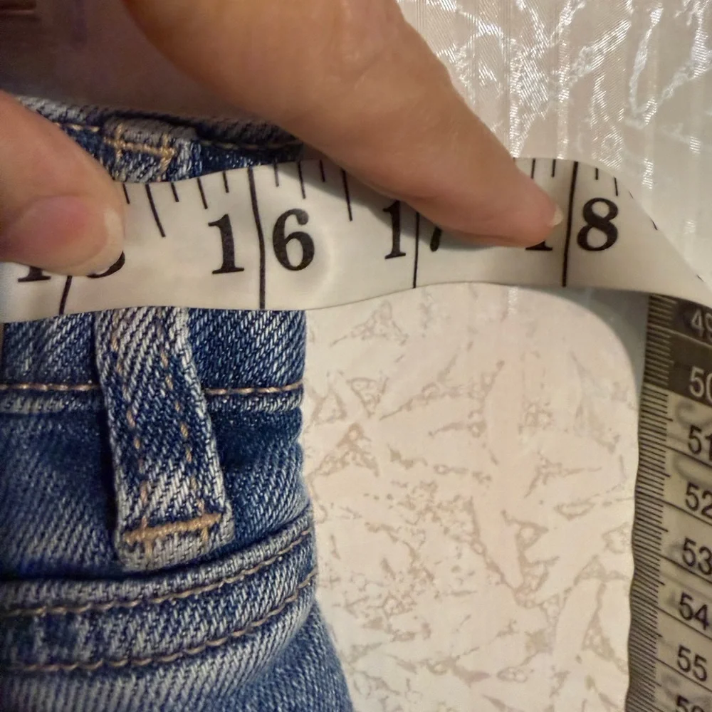 American Eagle Outfitters relaxed fit